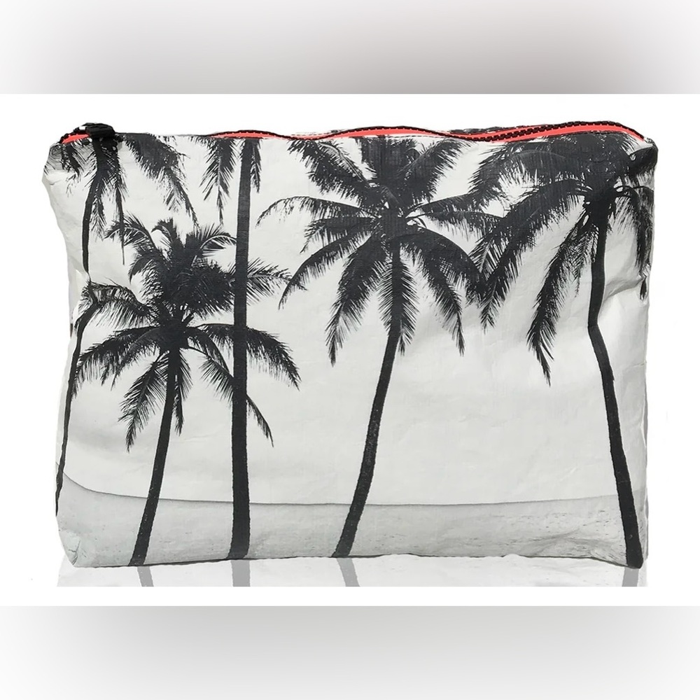 ALOHA Collection Samudra Small Pouch in Kalapana